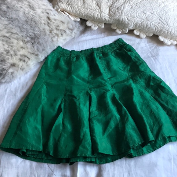 Banana Republic 100% silk skirt - Picture 1 of 7